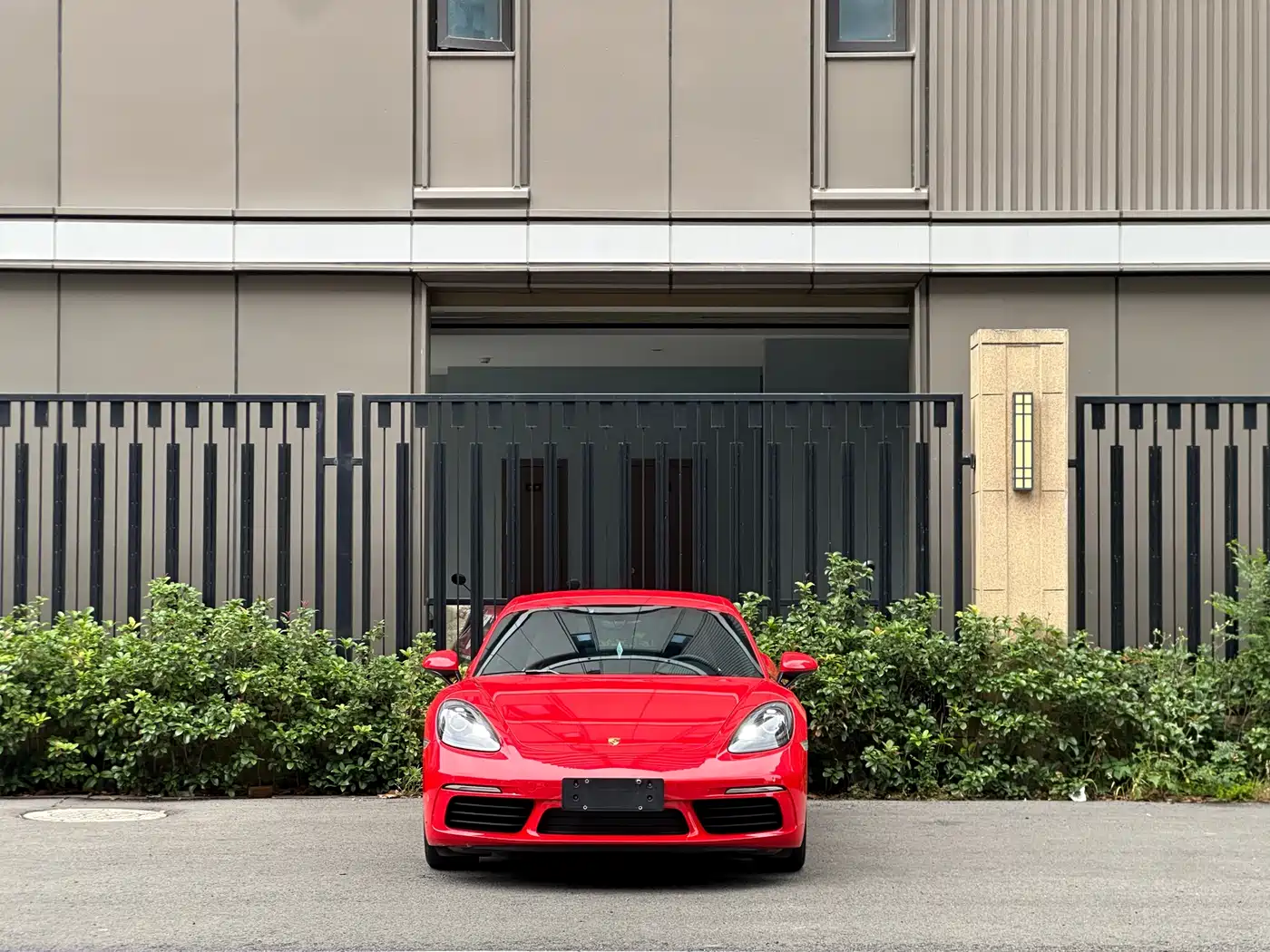 Porsche 718 2018 Cayman 2.0T фото 2