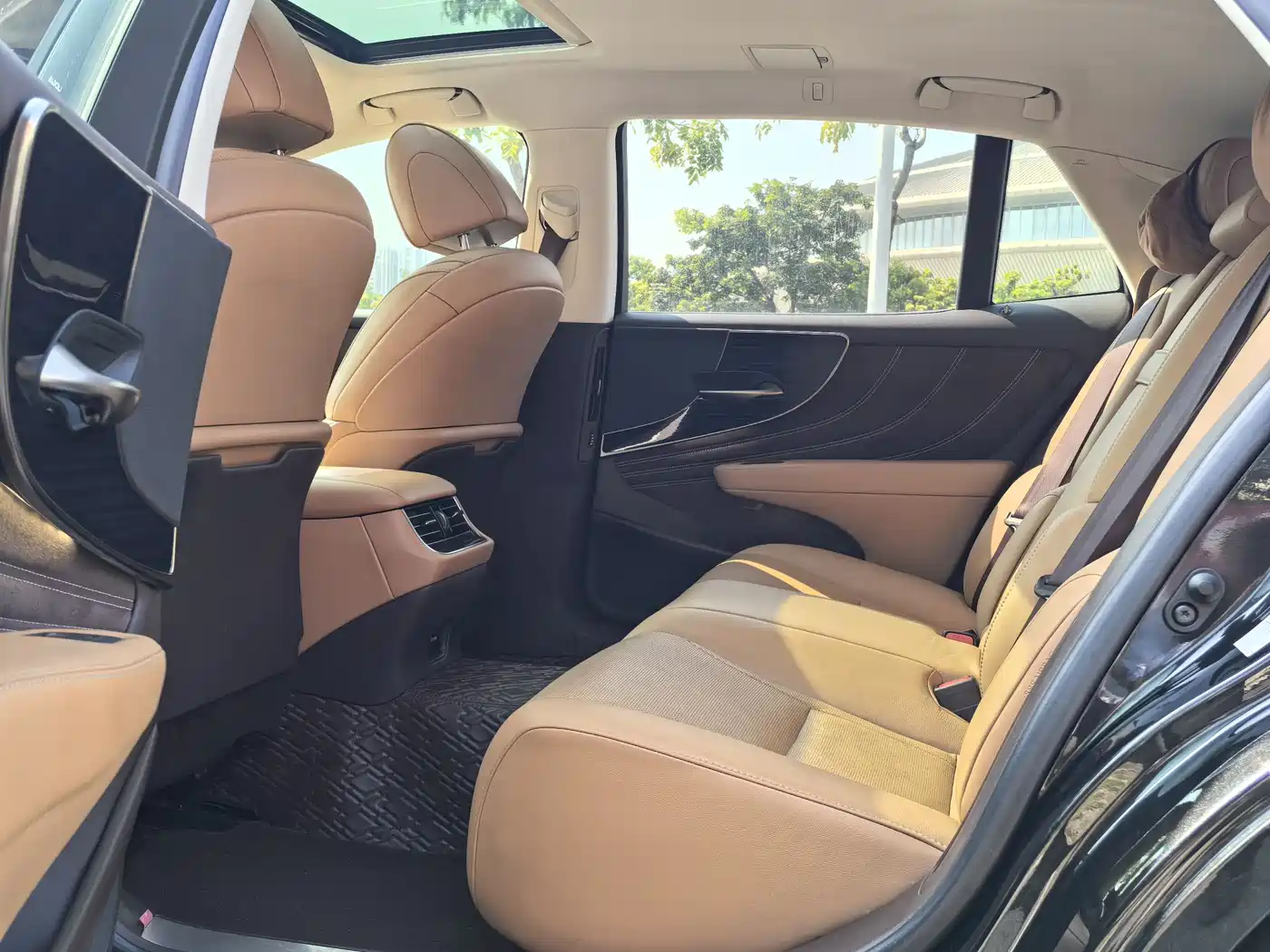 Lexus LS 2020 500h Excellence (China V) фото 8