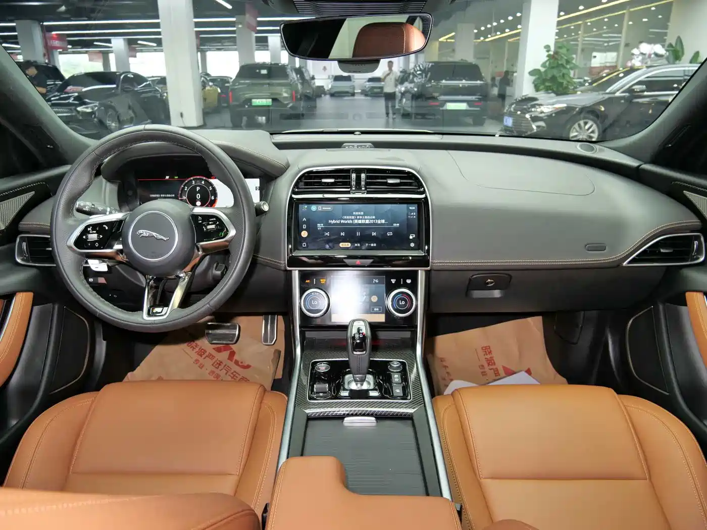Jaguar XEL 2024 2024 Model 2.0T 250PS R-DYNAMIC S Gloss Black Sport Edition