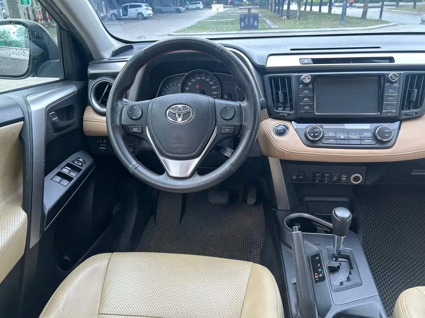 Toyota RAV4 Rongfang 2016 2.0L CVT 2WD Comfort (China V) фото 9