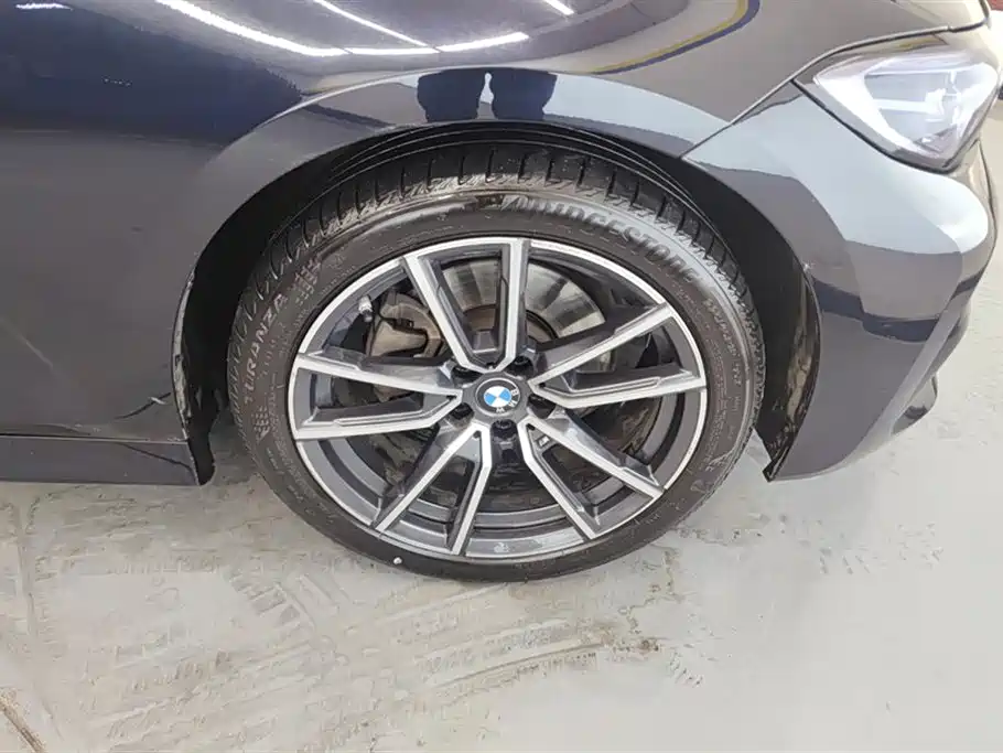 BMW 3 Series 2022 325Li M Sport Package фото 6