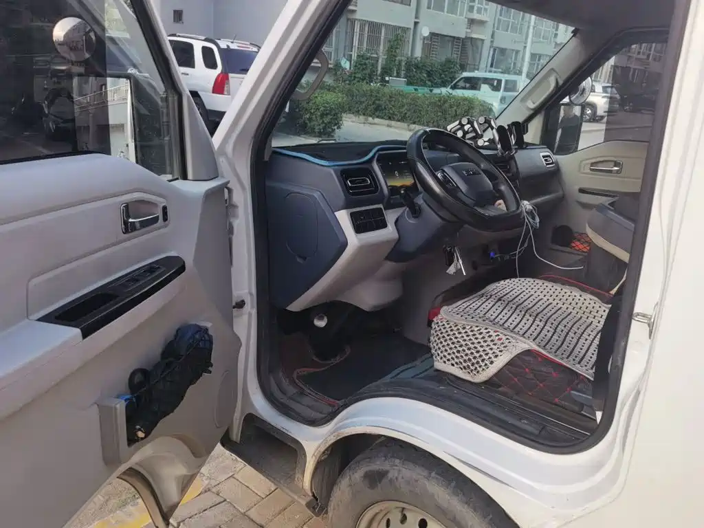 SRM Xinyuan Xinyuan E3L 2024 2024 Standard Model