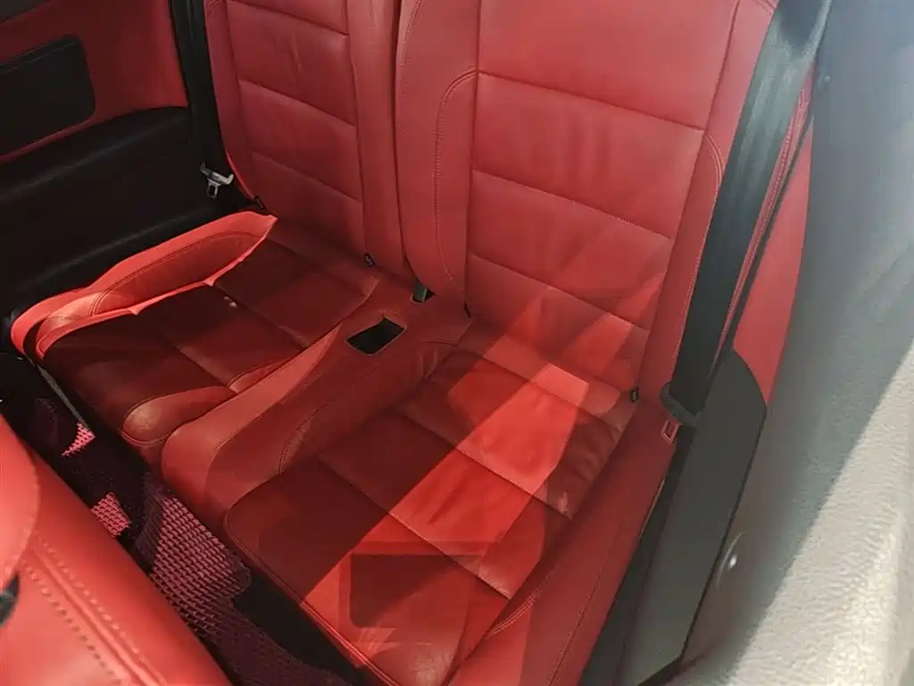 Volkswagen Golf (Import) 2012 1.4TSI Luxury Convertible Edition фото 17