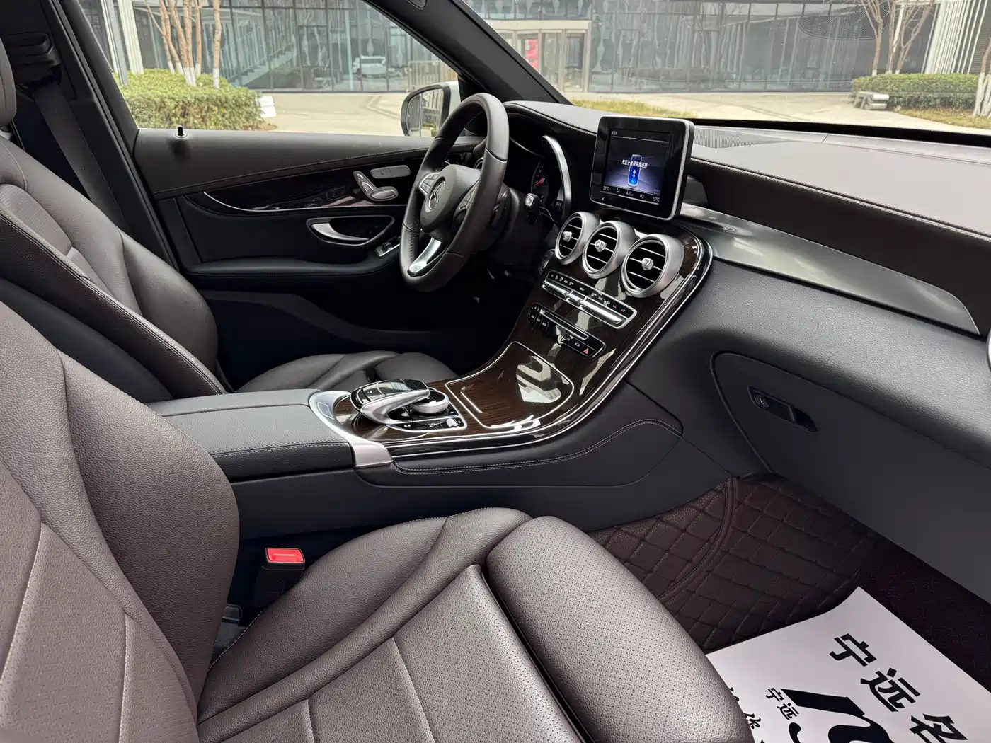 Mercedes-Benz GLC 2019 GLC 260 4MATIC Dynamic фото 19
