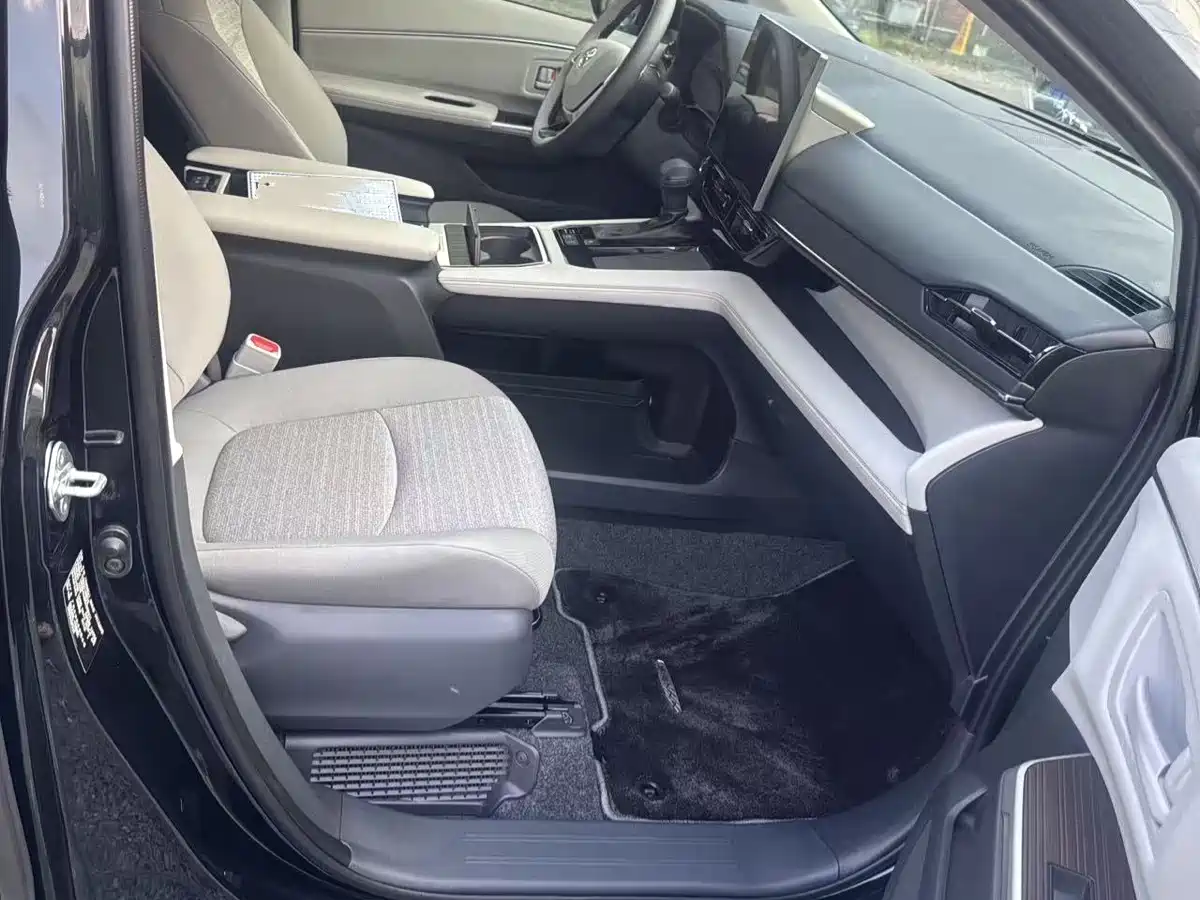 Toyota Sienna 2026