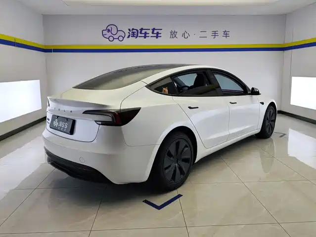 Tesla Model 3 2025 Model Year Facelift Rear-Wheel Drive — фото 3