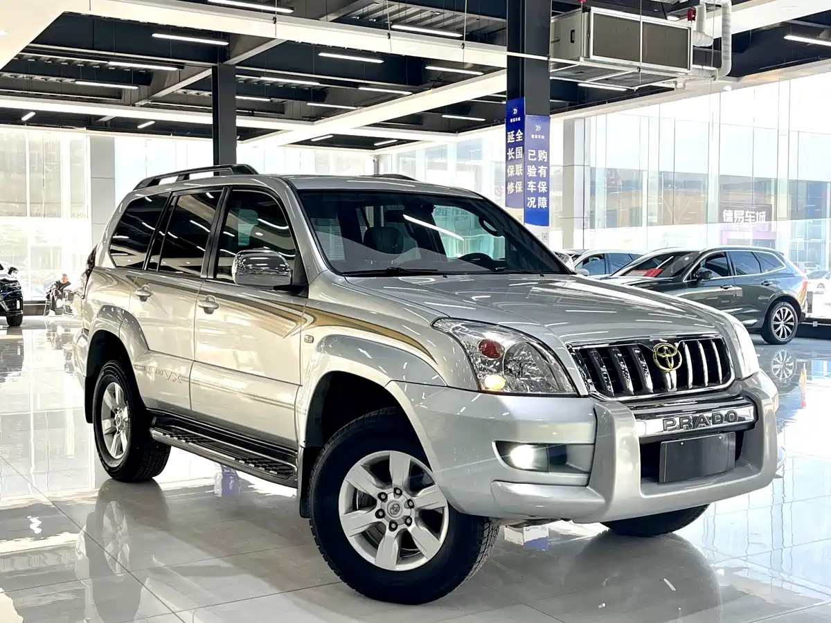 Toyota Prado 2006 4.0L Automatic VX NAVI Edition фото 3