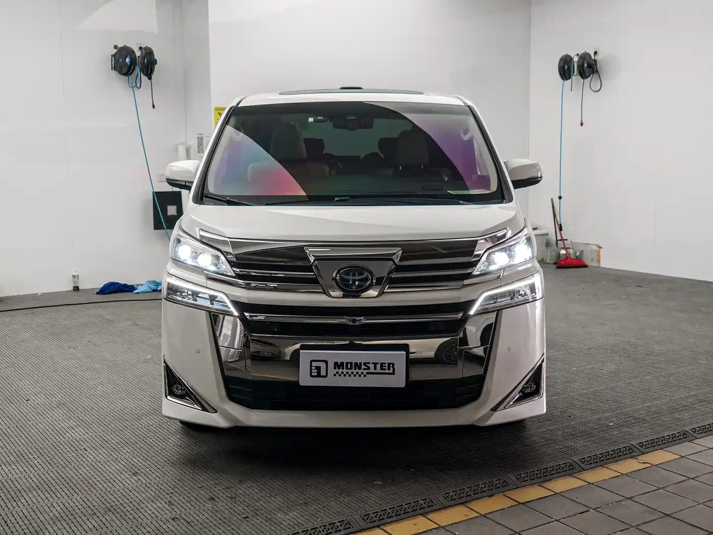 Toyota Vellfire 2021 Crown Hybrid 2.5L HV Premium Edition