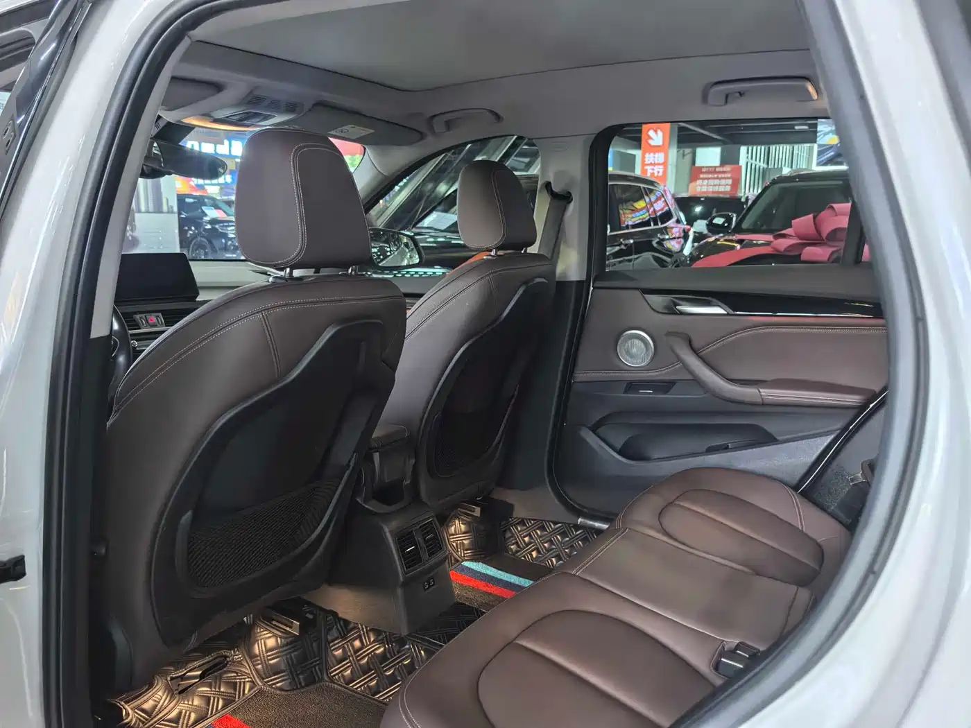 BMW X1 2022 sDrive25Li Leading фото 12