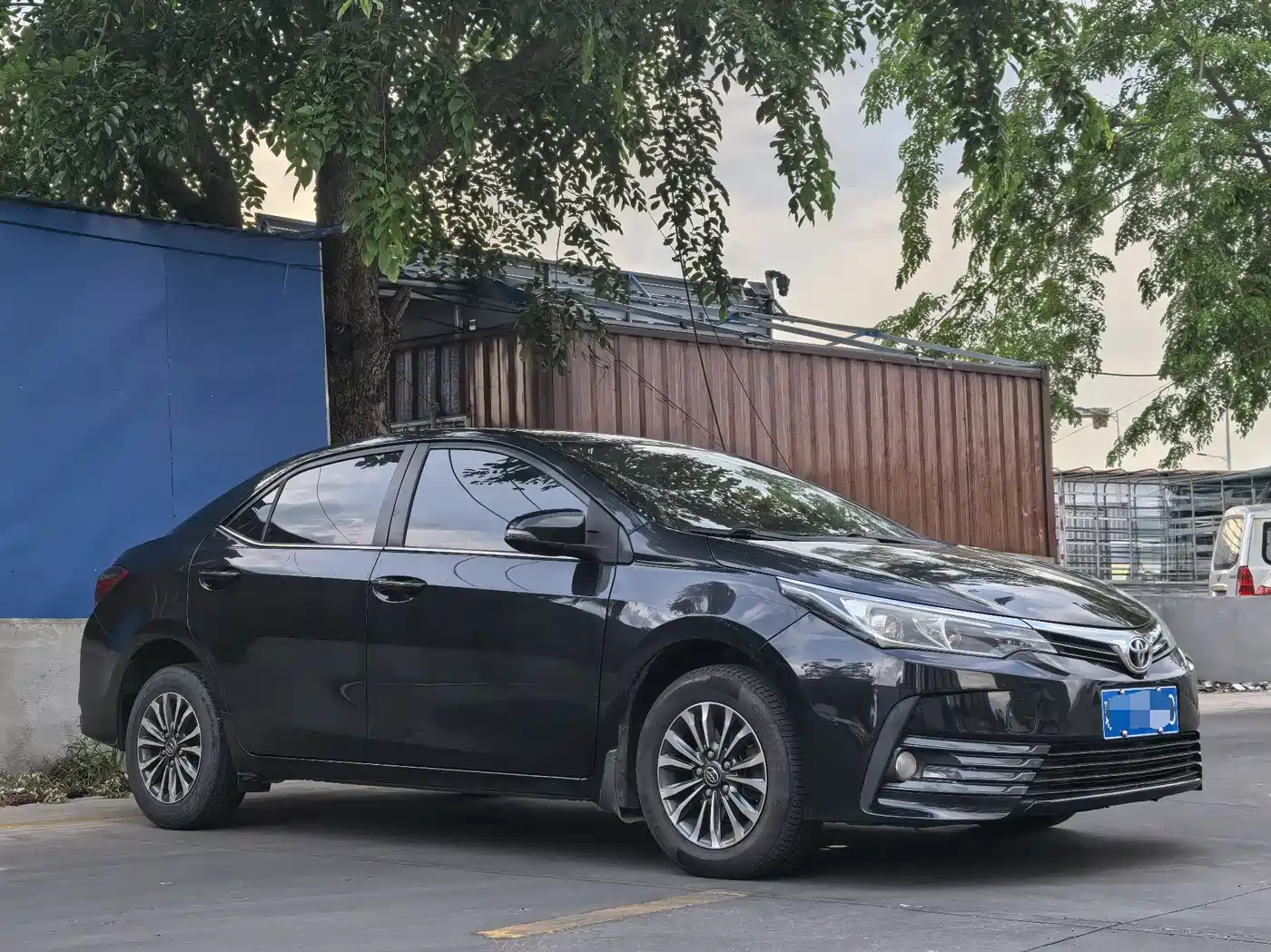 Toyota Corolla 2017 Facelift 1.2T S-CVT GL фото 3