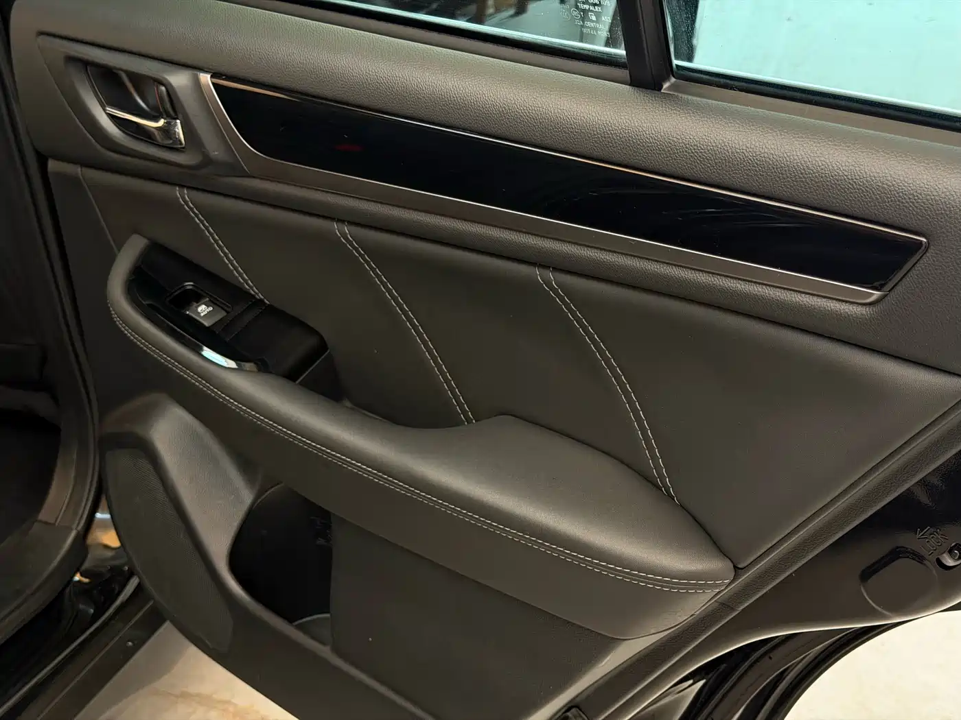 Subaru Outback 2016 2.5i Sport Navigation Edition фото 14