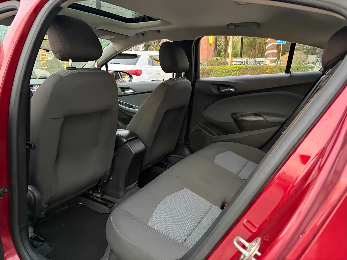 Chevrolet Cruze 2017 1.5L Automatic Pioneer Sunroof фото 16