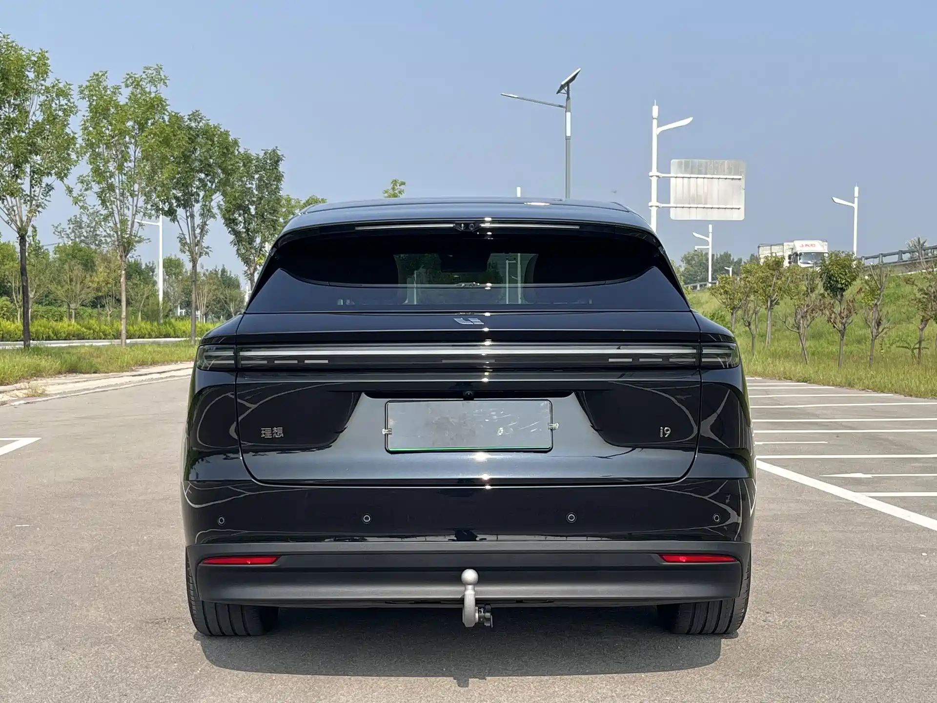 Фото 22 - Li Auto i6