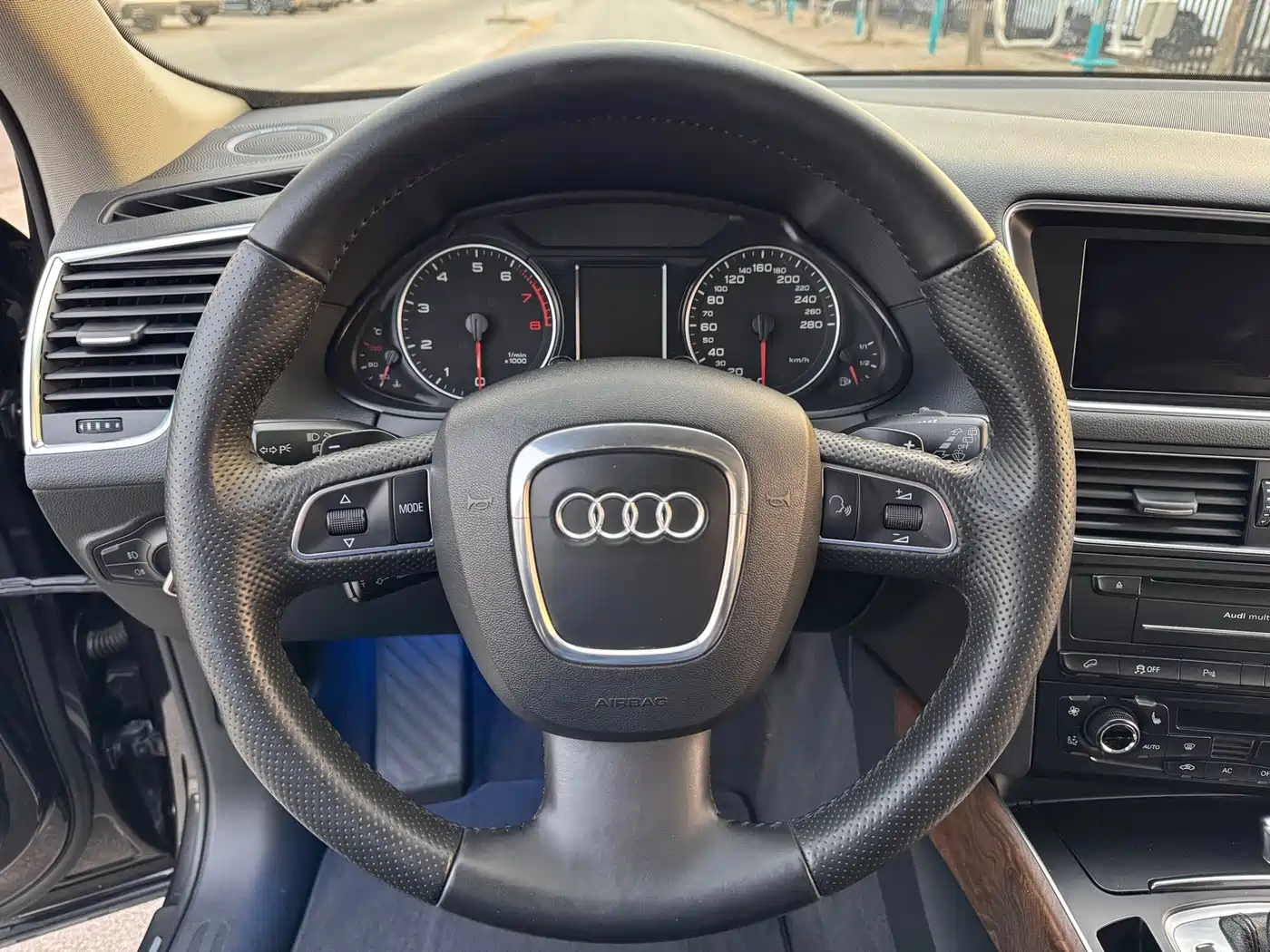Audi Q5 (Import) 2010 3.2FSI Off-road Edition фото 9