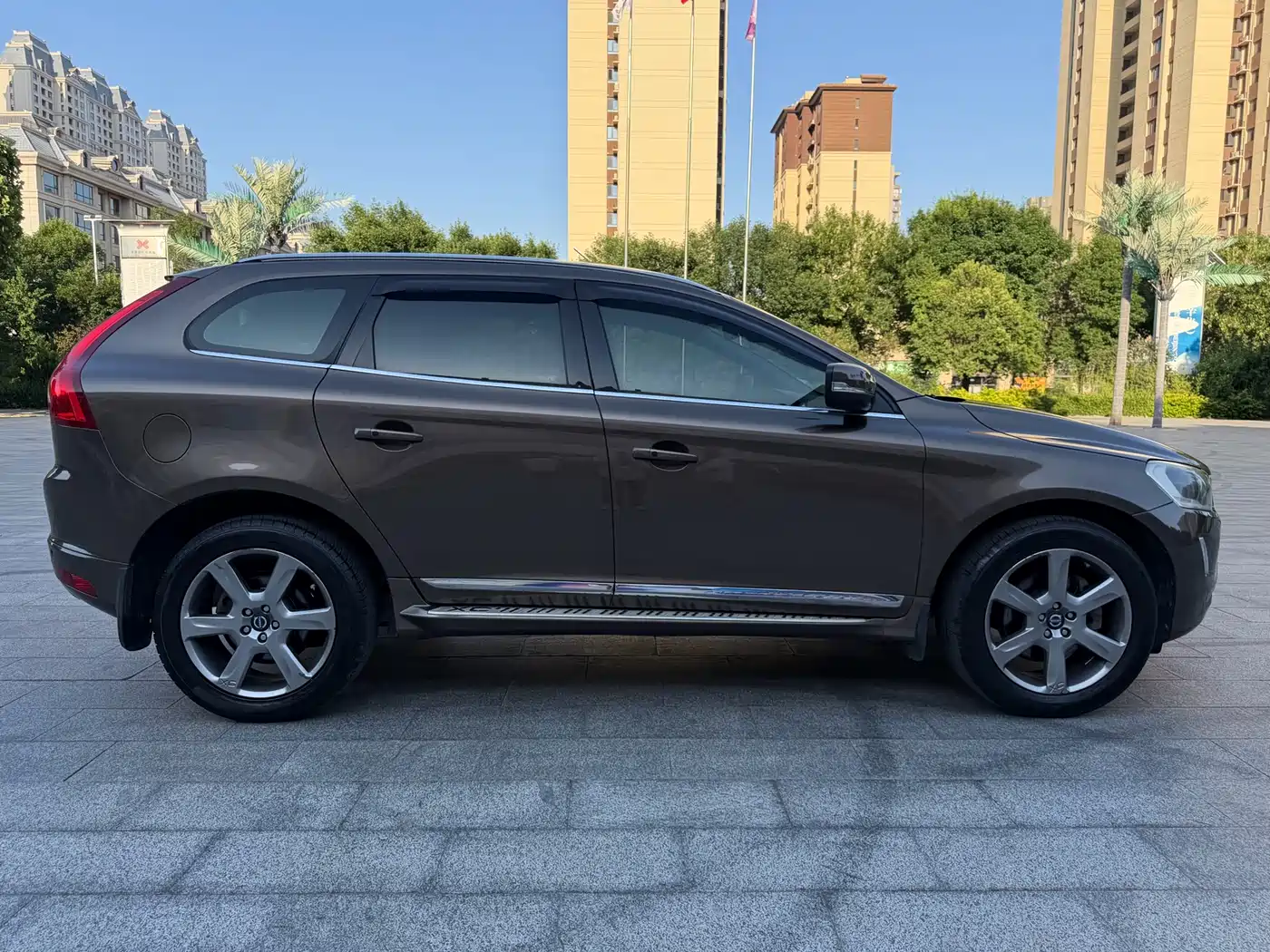 Volvo XC60 (Import) 2014 2015 T6 Momentum