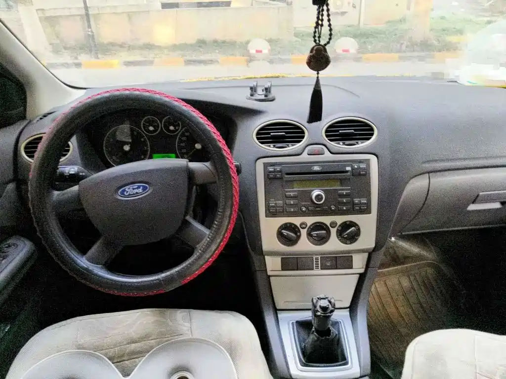 Фото 12 - Ford Focus