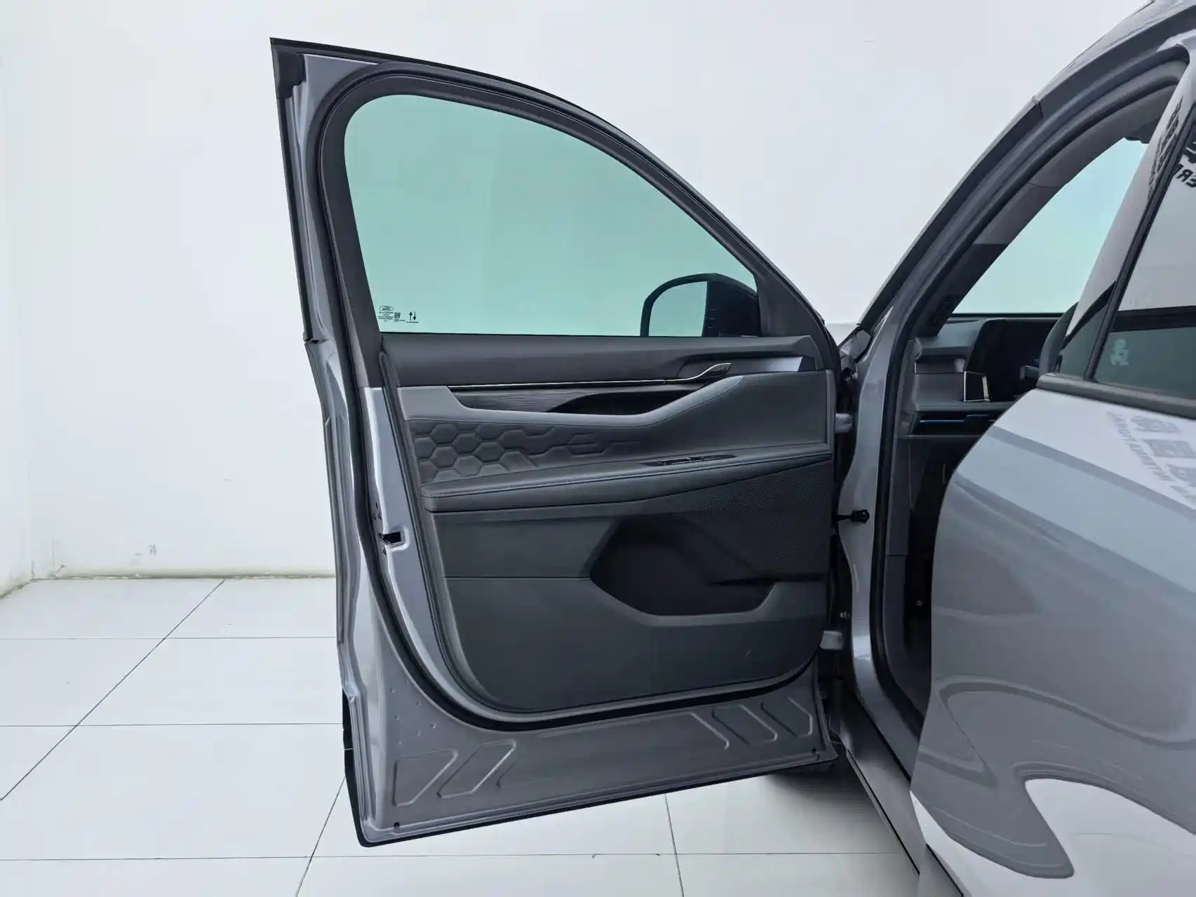 Фото 26 - Ford Edge