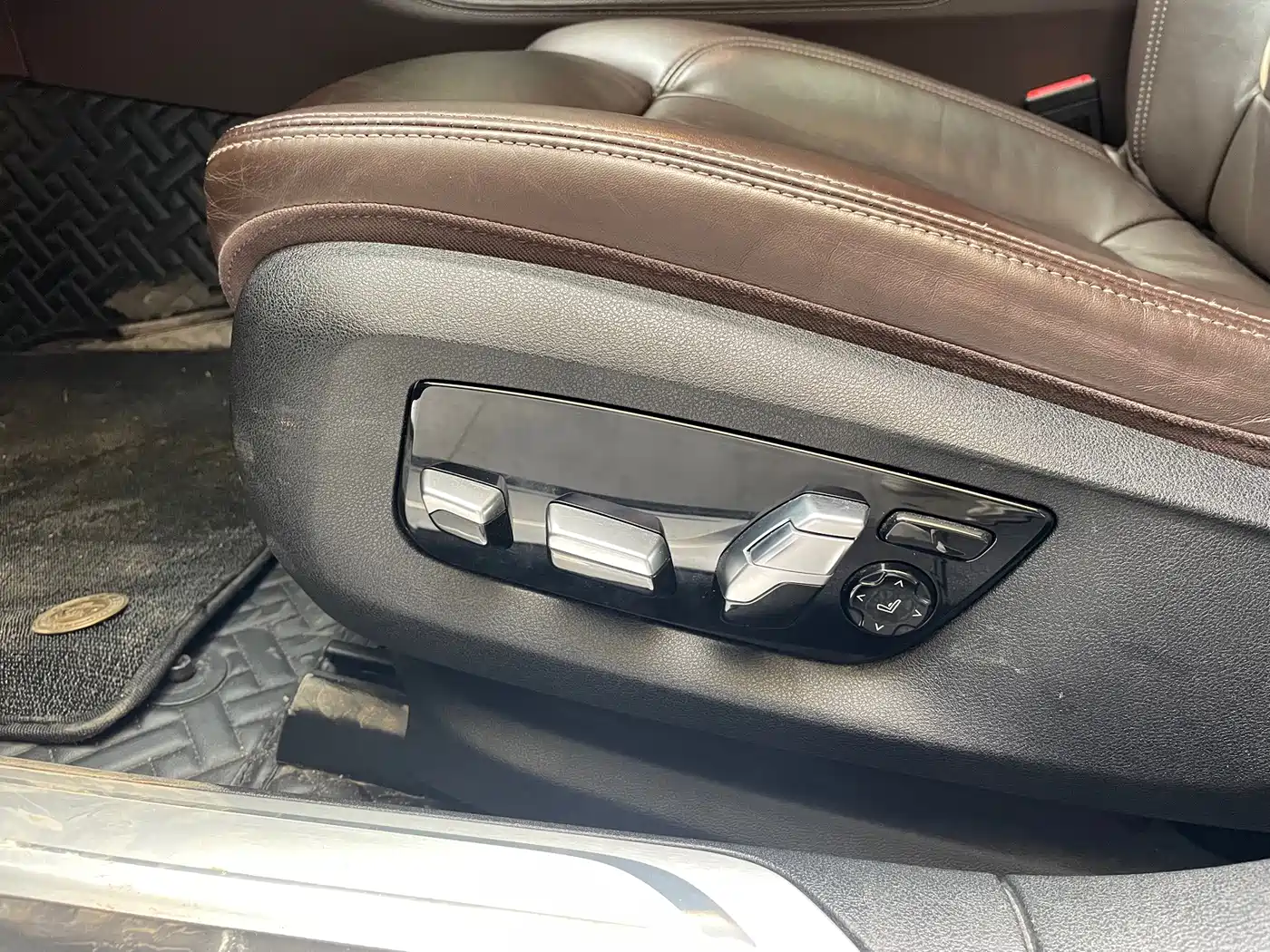 BMW 7 Series 2022 2021 Model 740Li Leading M Sport Package