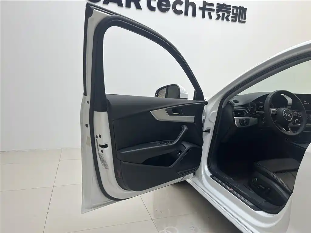 Audi A4L 2020 40 TFSI Fashion Dynamic Edition фото 12