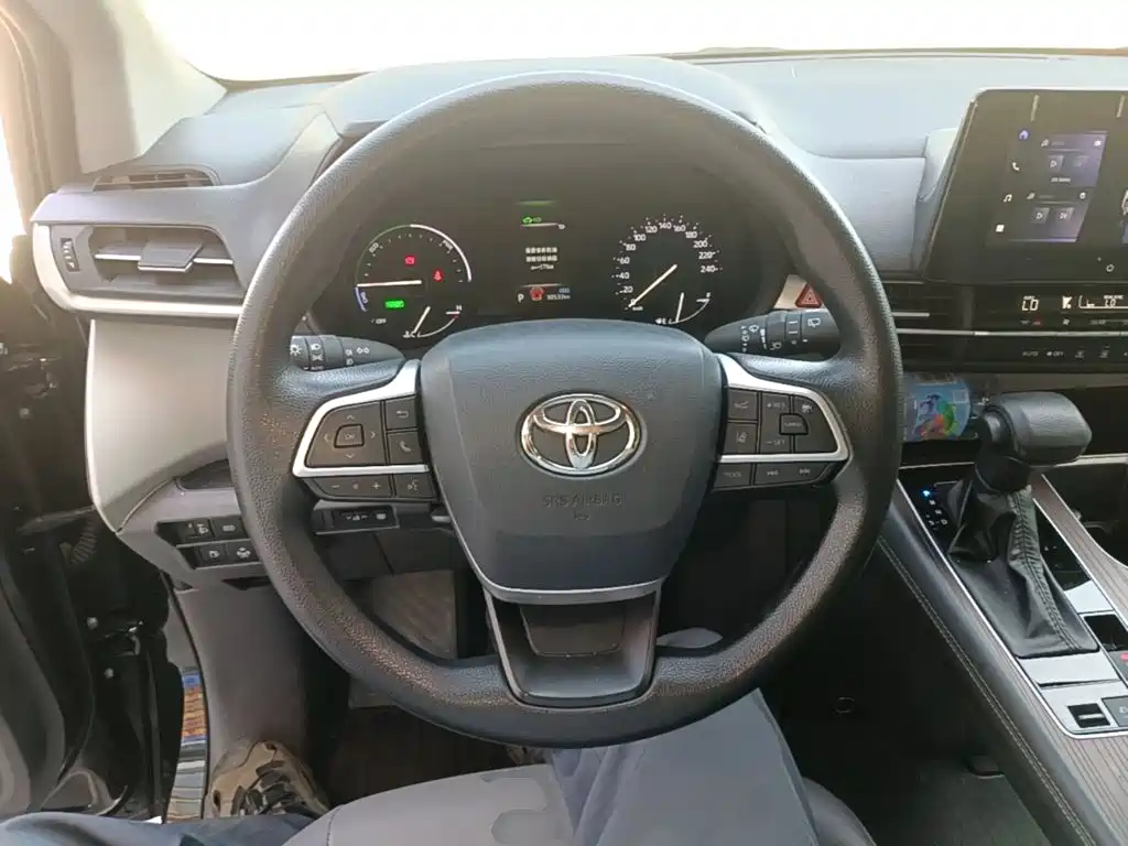 Toyota Granvia 2025 2024 2.5L Hybrid Comfort