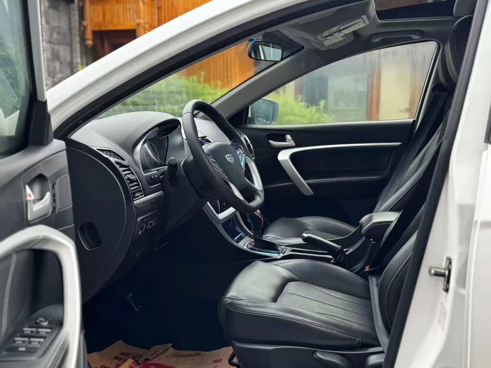 Photo 11 - Geely Emgrand