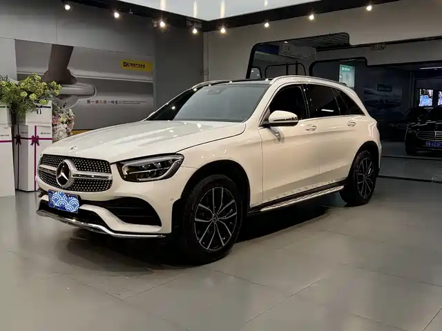 MERCEDES-BENZ GLC