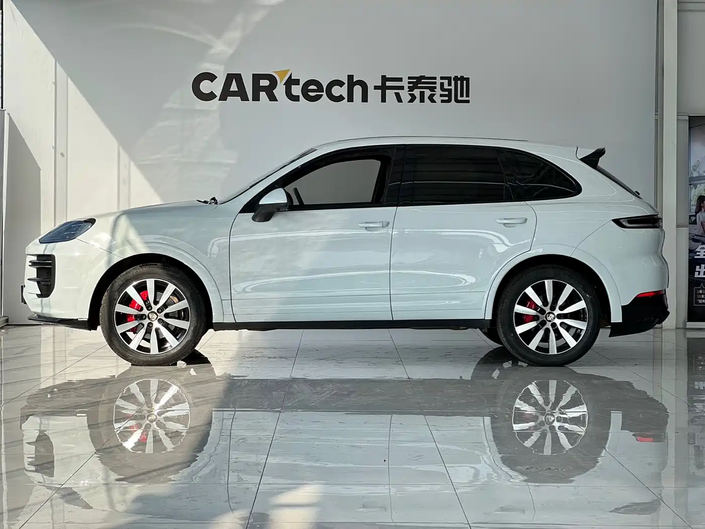 Porsche Cayenne 2011 Cayenne 3.0T фото 6