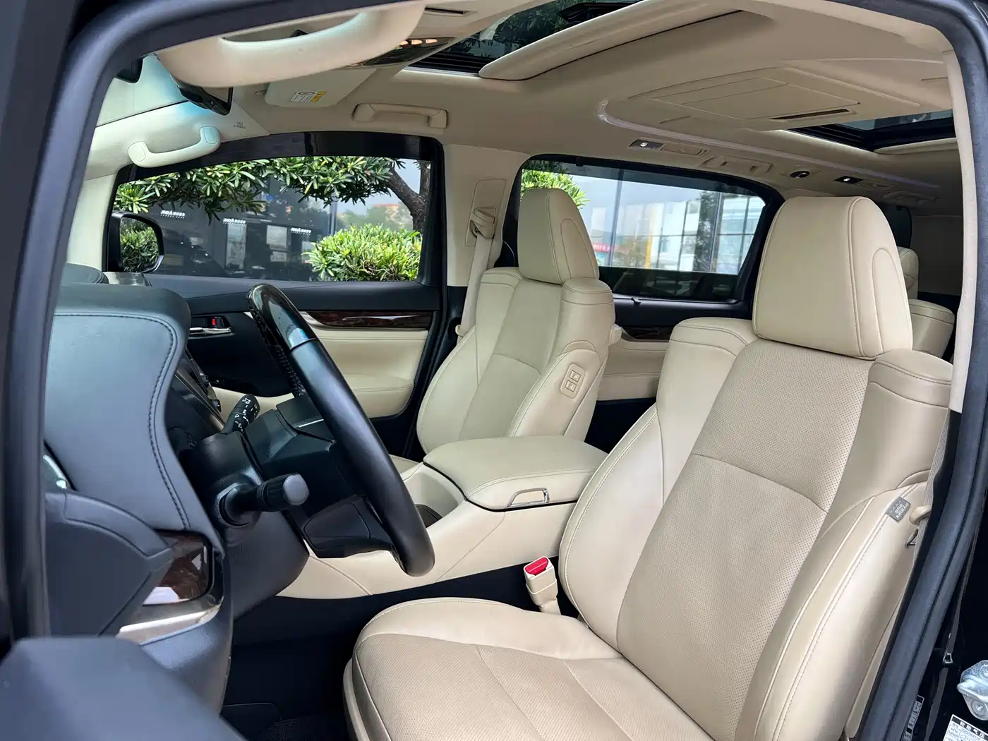 Toyota Alphard 2018 Facelift 3.5L Luxury Edition фото 6