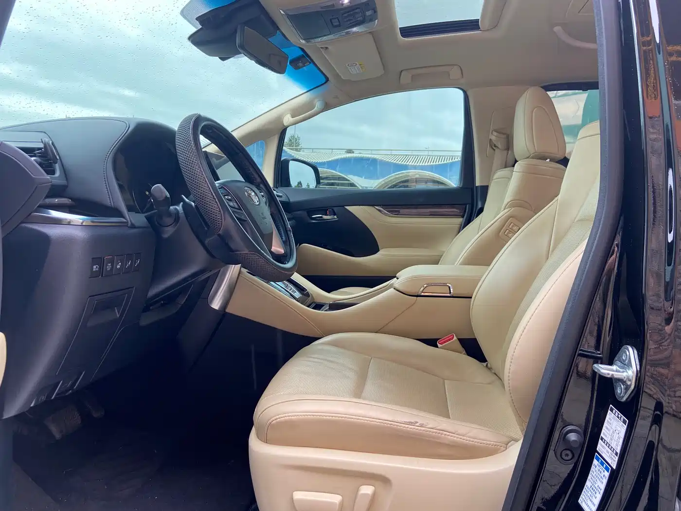 Toyota Alphard 2021 Hybrid 2.5L Premium фото 7