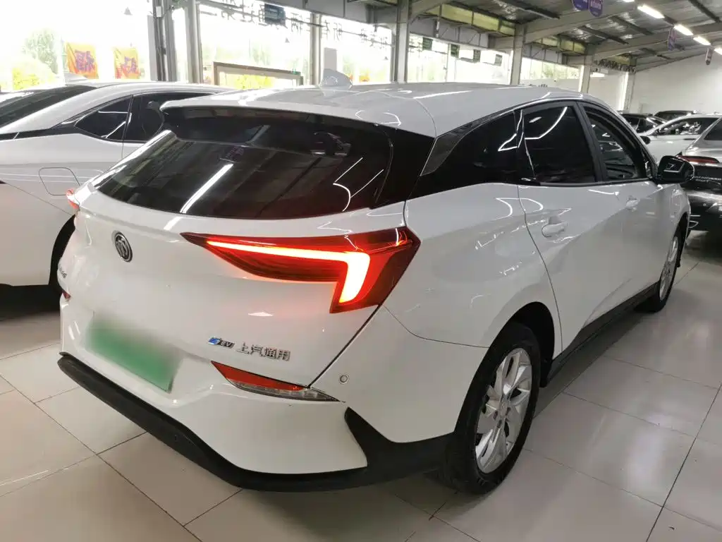 Photo 5 - Buick Velite 6