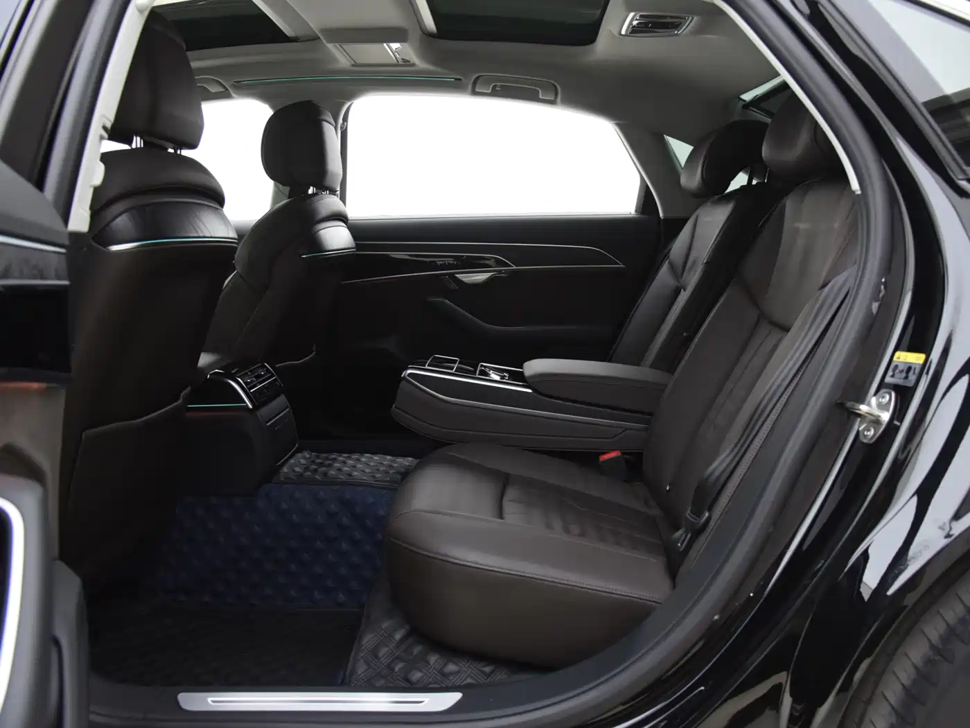 Audi A8 2019 Plus A8L 50 TFSI quattro Comfort фото 10