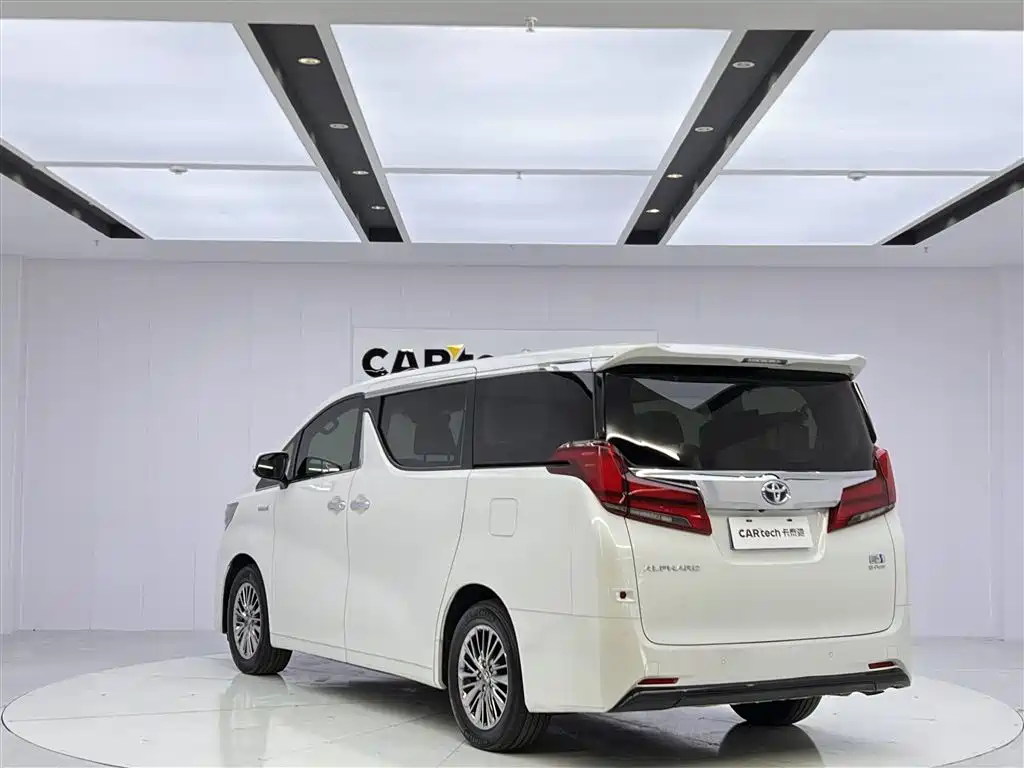 Toyota Alphard 2019 Hybrid 2.5L Luxury фото 7