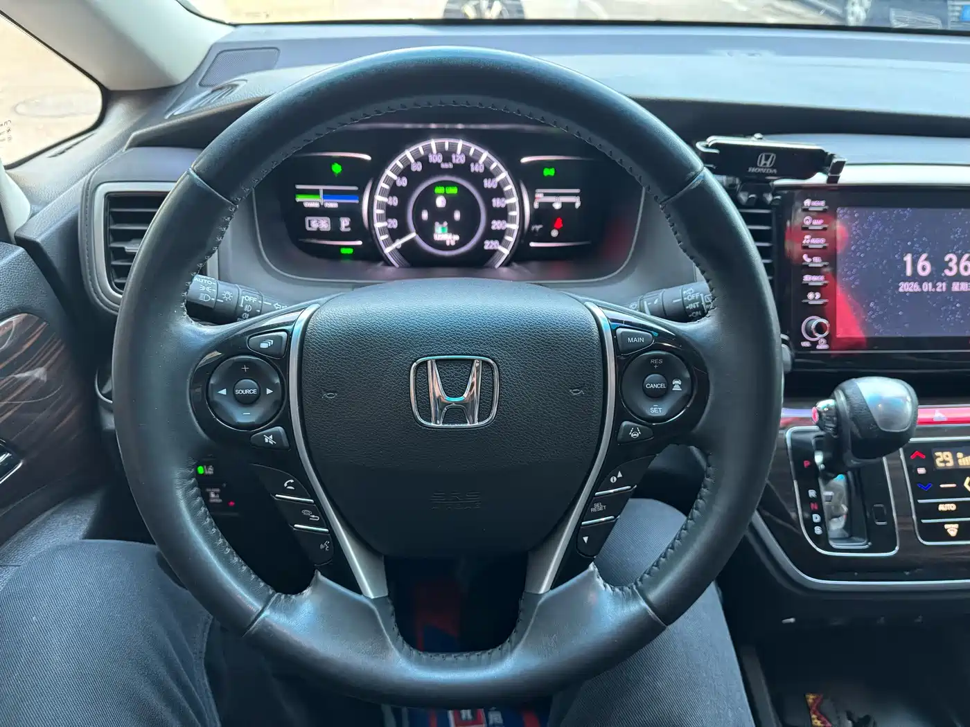 Фото 14 - Honda Odyssey