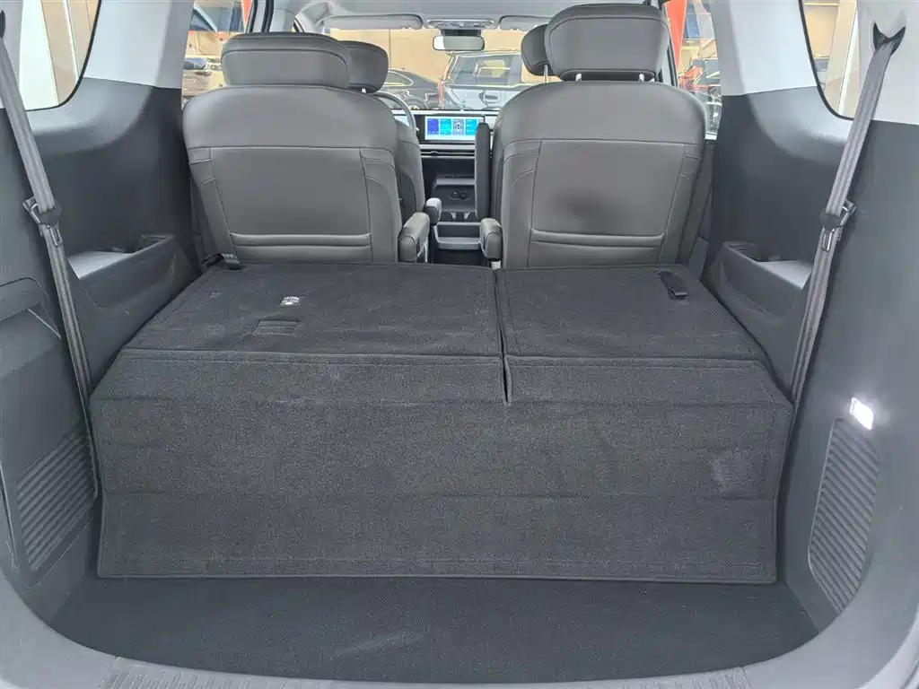 SAIC MAXUS EVERYONE 7