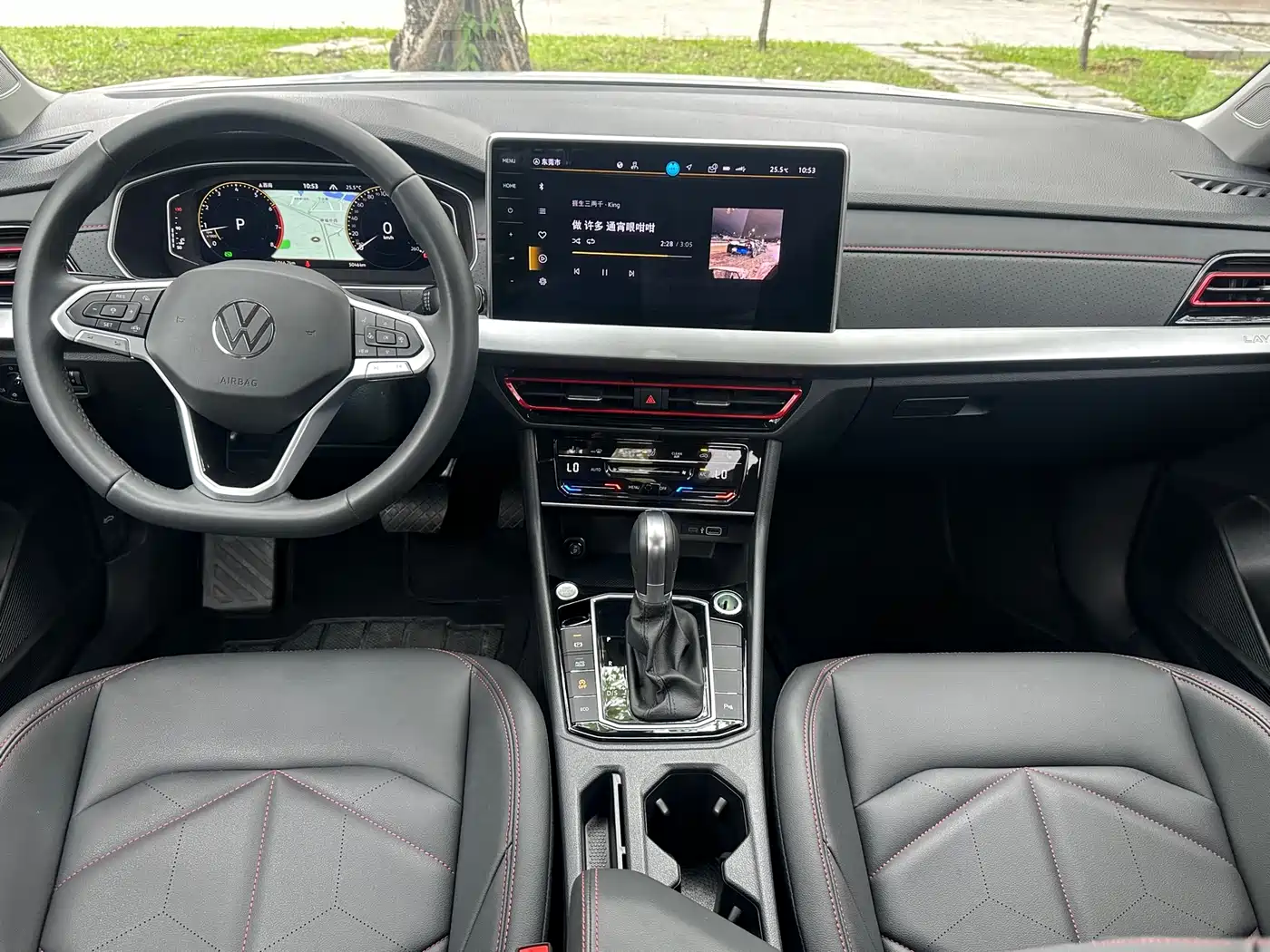 Volkswagen Lavida 2024 Model 300TSI DSG Starlight Leading Edition фото 4