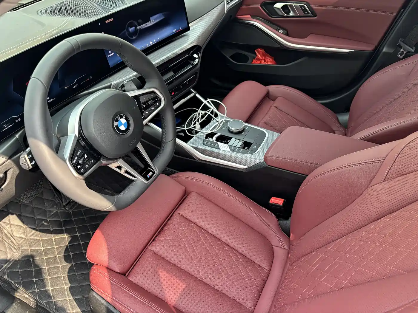 BMW 3 Series 2025 330Li M Sport Night Edition фото 10