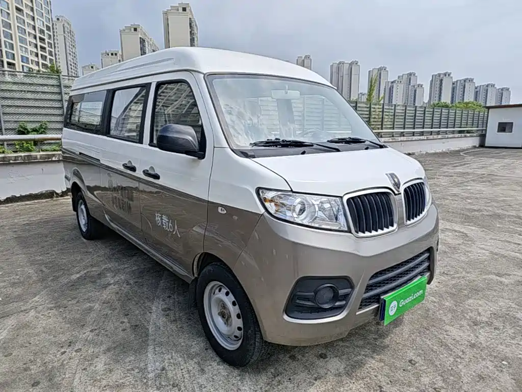 Jinbei New Hiace X30L 2022 2021 1.5L Business Central Air Conditioning Version Passenger Vehicle China VI SWC15M