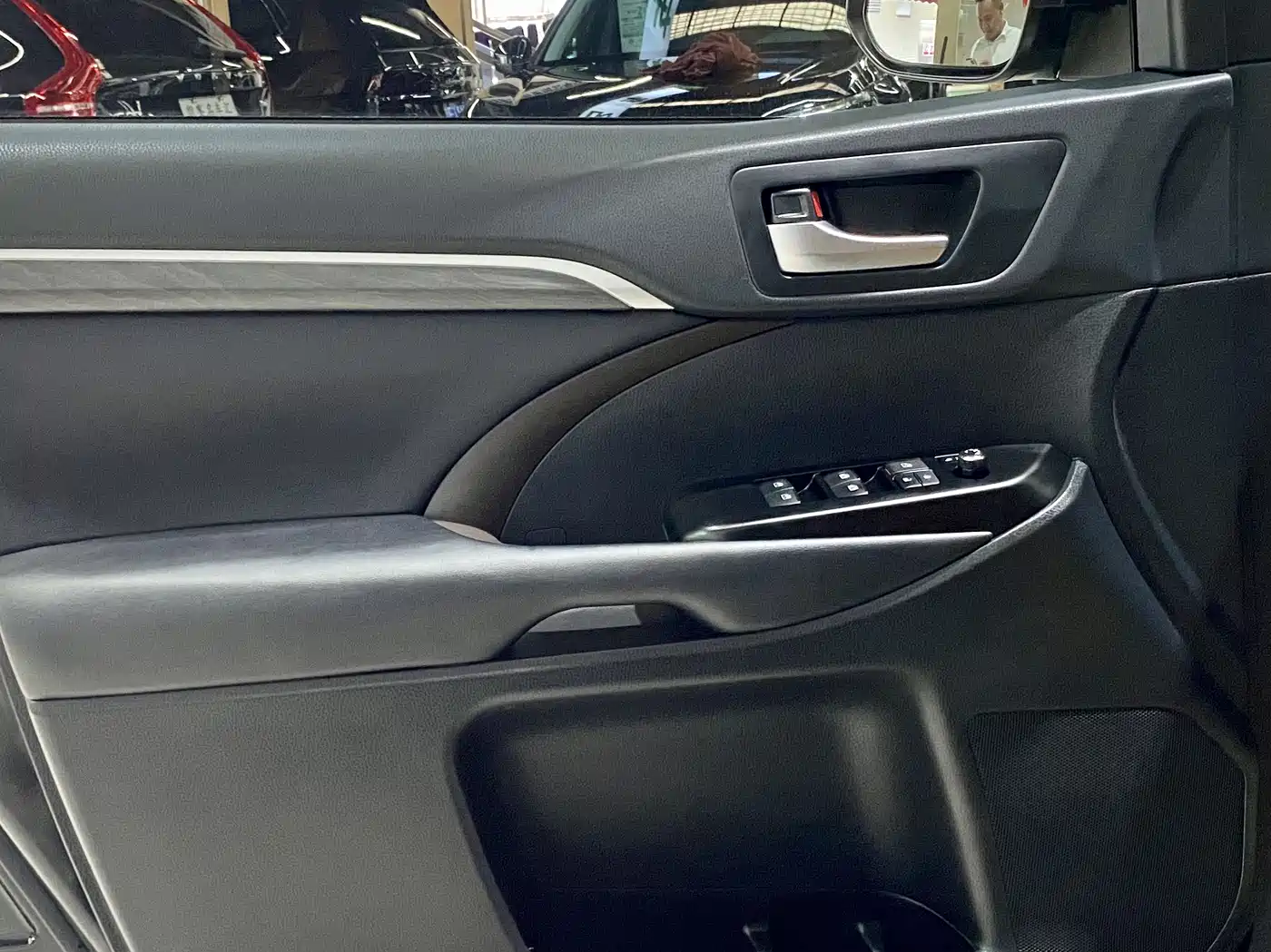 Toyota Highlander 2018 Model 2.0T 4WD Knight Edition 7-Seater China VI фото 10