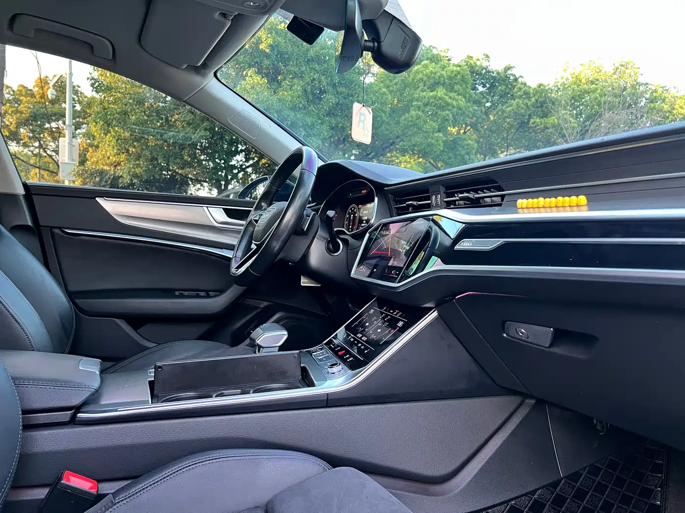 Audi A7 2023 Model 45 TFSI Premium Selection Edition фото 18