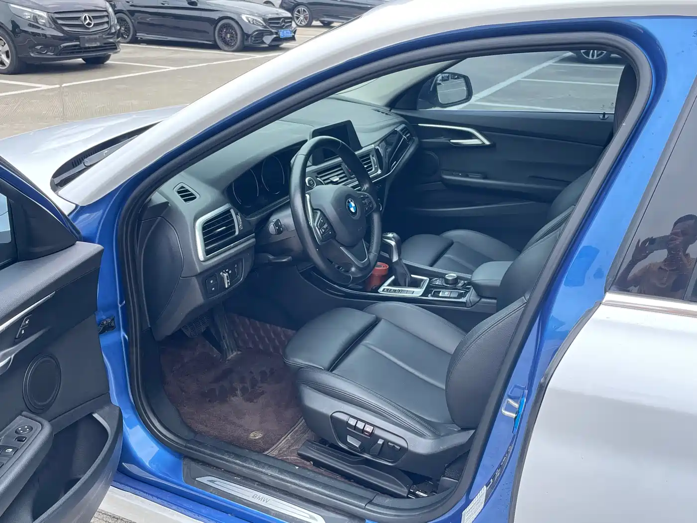 BMW 1 Series 2018 118i Sport Edition фото 7
