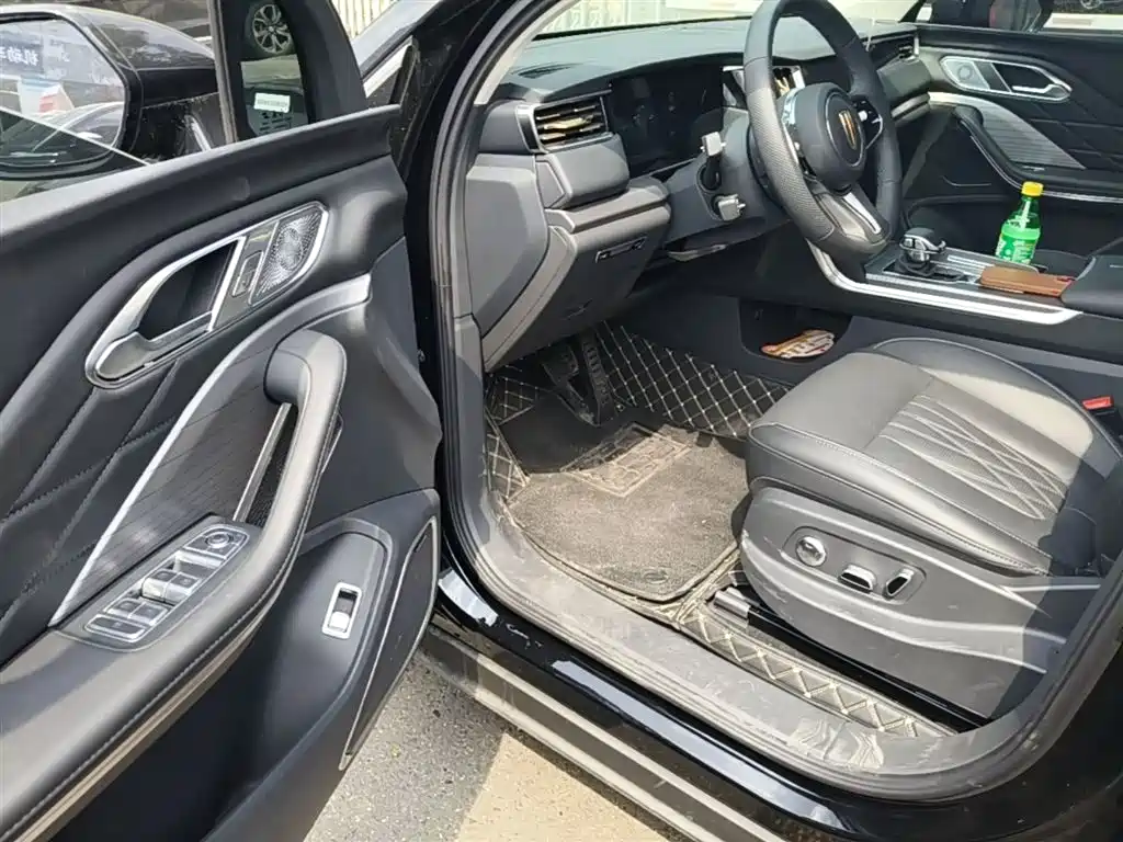 Hongqi HS7 PHEV 2024 2.0T PHEV 4WD Flagship Edition 6-seater фото 16