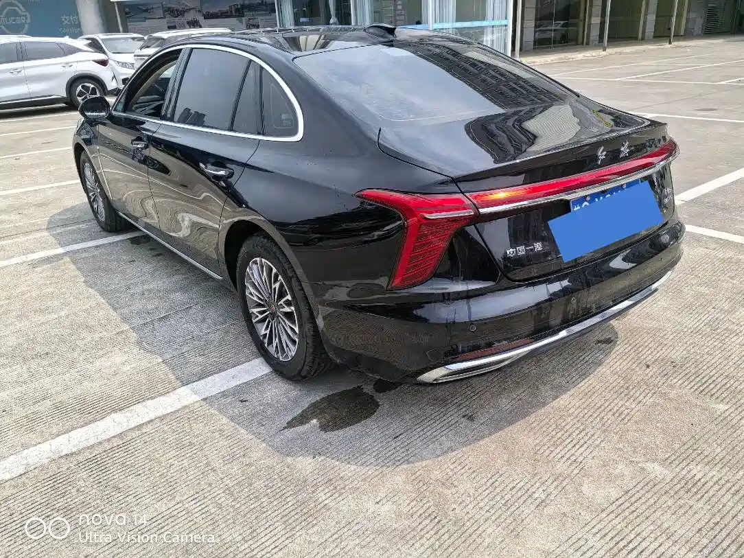 Hongqi H5 2025 1.5T DCT Flag Rhythm 500,000 Units Memorial Edition фото 13