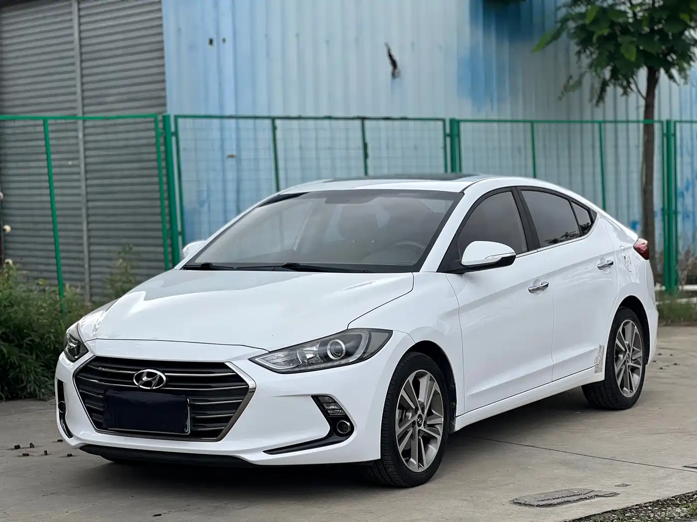 Hyundai Elantra 2016 Model 1.6L Automatic Smart Elite