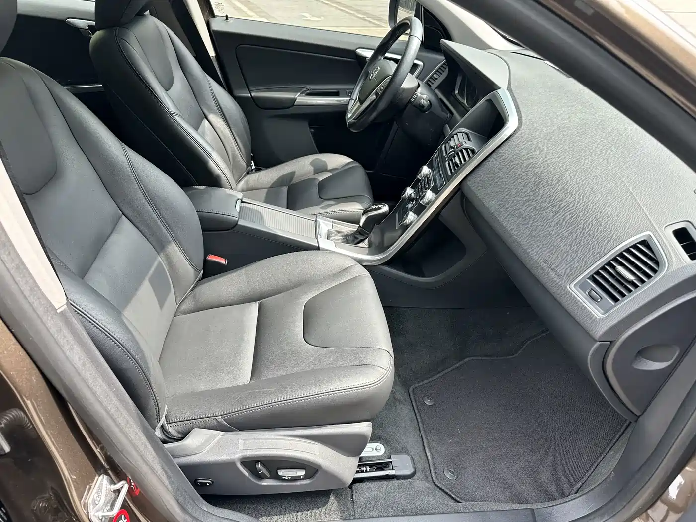 Volvo XC60 (Import) 2014 2015 T5 Smart Comfort Edition