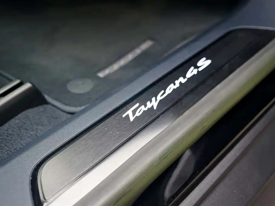 Porsche Taycan 2022 Taycan 4S Cross Turismo фото 22