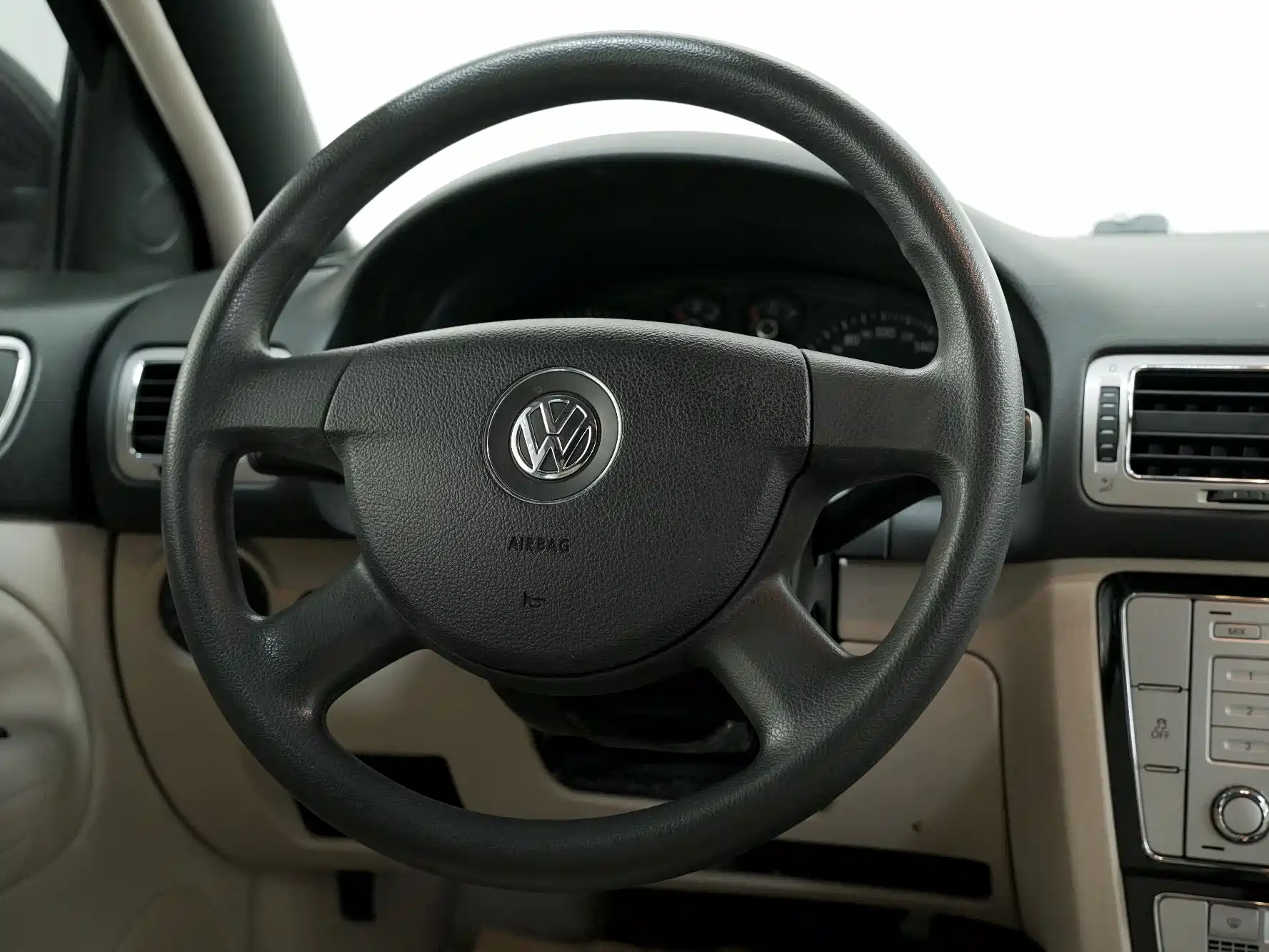 Фото 6 - Volkswagen Passat Lingyu