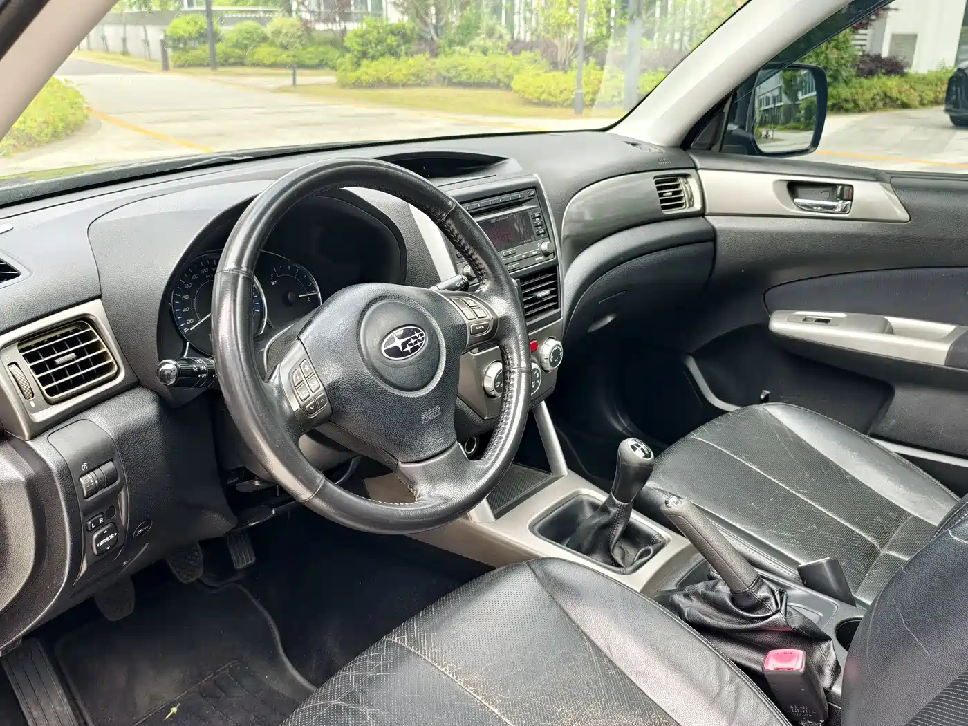 Subaru Forester 2010 2.0XS Manual Luxury Edition фото 11
