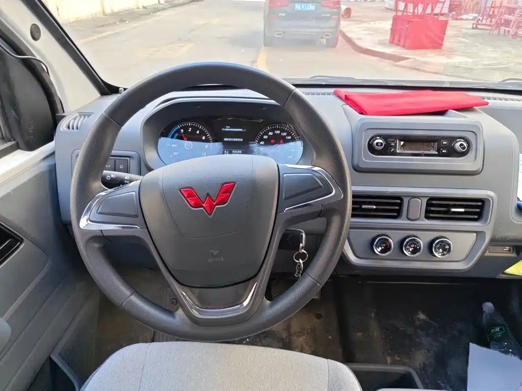 Wuling Motors Wuling Yangguang 2025 2025 400km Bus Comfort Edition