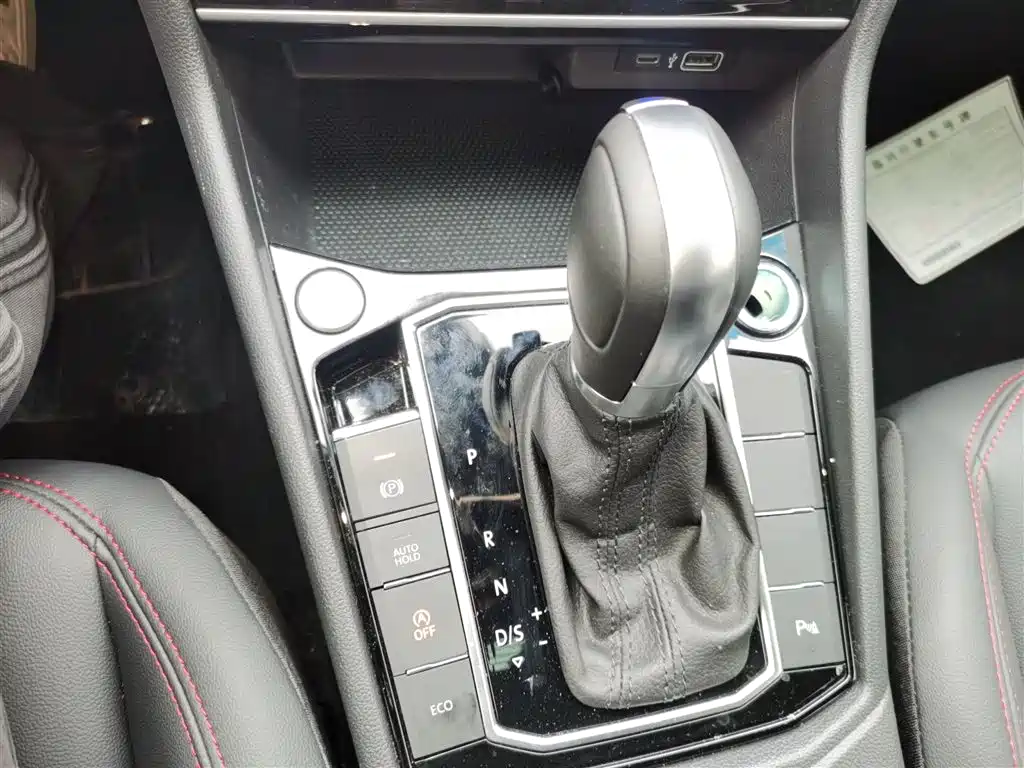 Volkswagen Lavida 2024 Model 300TSI DSG Starlight Leading Edition фото 10