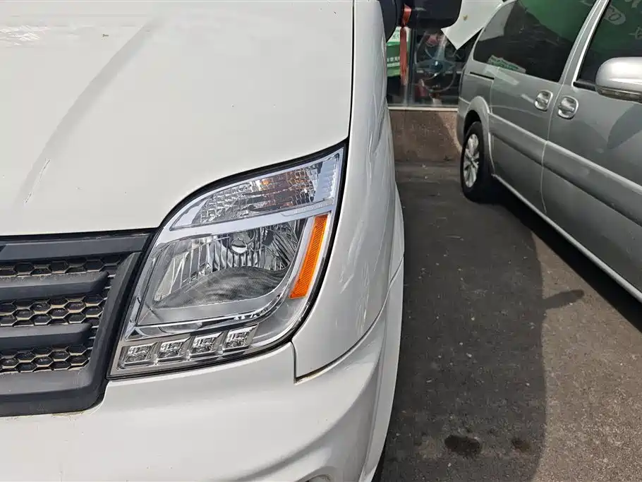 SAIC MAXUS XINTU V80